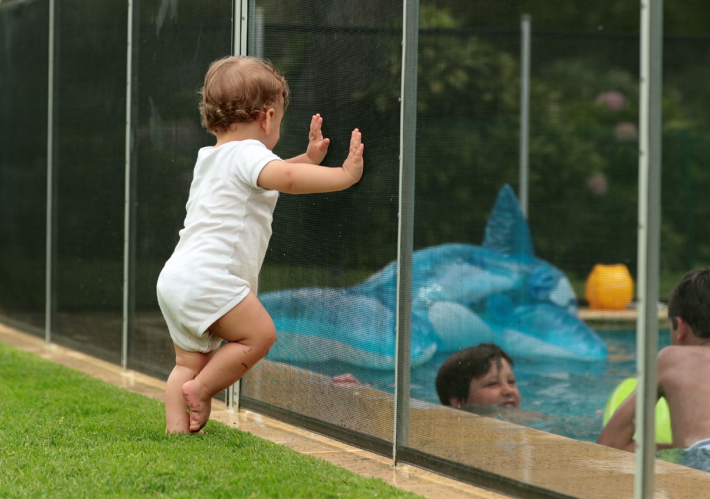 What is the Safest Pool Fence?